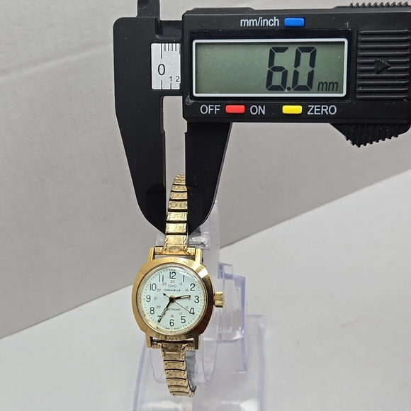 Womens Vintage Caravelle by Bulova Electronic Watch Gold Petite New Battery Read - Picture 6 of 13